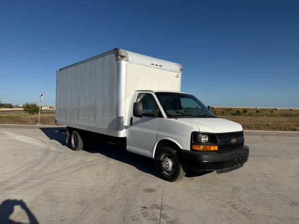 2014 Chevrolet Express Cutaway Base